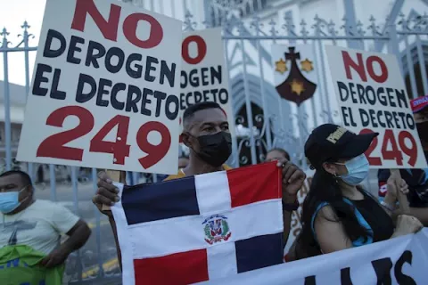Inmigrantes en Panamá piden que les permitan continuar con su proceso de legalización