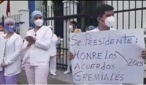 Día decisivo para evitar un paro de labores de los enfermeros