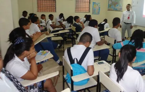 Laurentino Cortizo veta por inconveniente e inexequible proyecto que  obliga a las escuelas particulares a dar descuentos