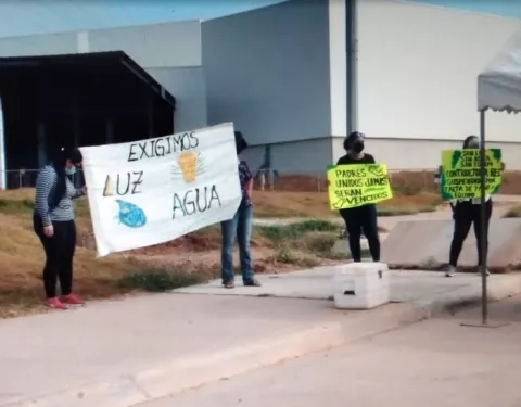Temen que dueño reclame terreno donde está el colegio Papa Francisco en Chitré