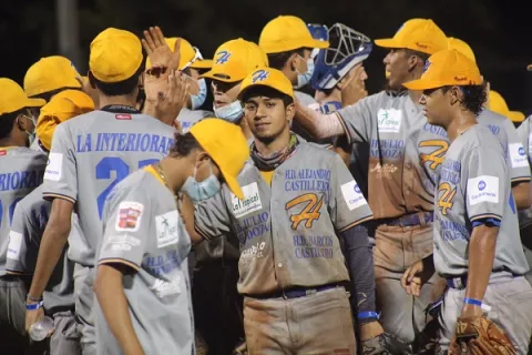 Herrera empata la serie final ante Coclé en el béisbol juvenil