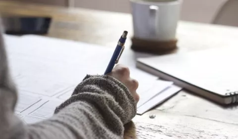 'Ideas Para el Futuro', concurso de ensayos universitarios