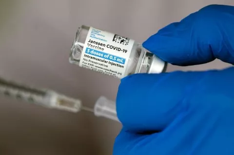 La EMA detecta 'vínculos' entre la vacuna contra la covid-19 de Janssen y los casos de trombosis