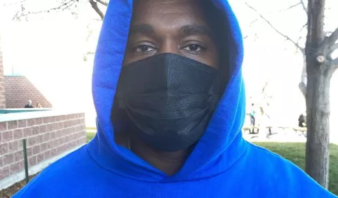 Kanye West: ¿Por qué está usando el anillo de bodas?
