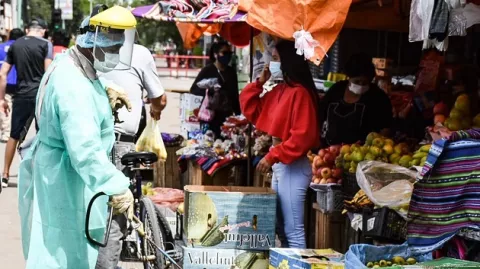 Latinoamérica sufre el peor declive económico en 200 años, señala el BID 