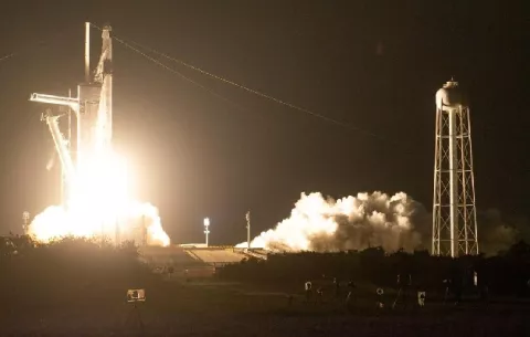 Culmina con éxito y algún susto el viaje de la misión Crew-2 a la Estación Espacial Internacional