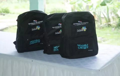 Mides entrega mochilas, certificaciones de alfabetización y activos agrícolas en Coclé 