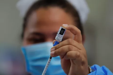 Más de 560 mil dosis de la vacuna contra la covid-19 se han aplicado en Panamá