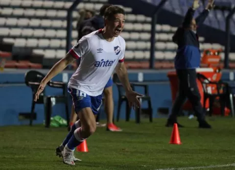 Sebastián 'Papelito' Fernández firma con el Liverpool uruguayo