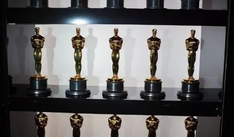 Piers Morgan arremete contra los Premios Óscar