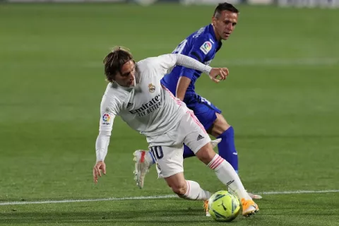 El Real Madrid, sin margen de error ante el Cádiz en el Carranza