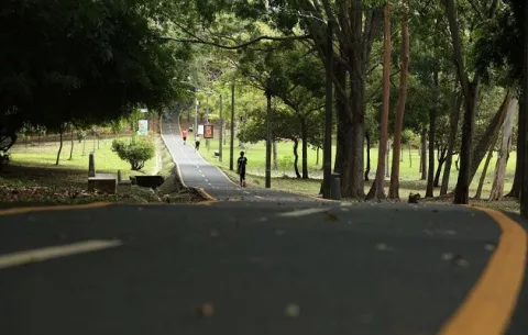 Sancionan a exdiputada por uso incorrecto de la mascarilla en el Parque Omar