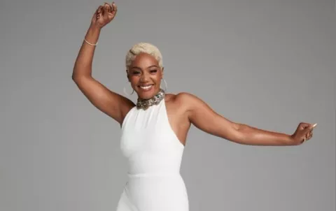 Actriz estadounidense Tiffany Haddish disfruta de las playas de Colón