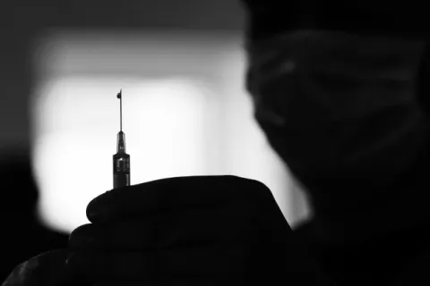 El Gobierno y su papel de 'Pater familia' en el tema de AstraZeneca