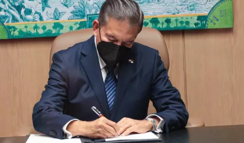 Veto presidencial refleja diferencias entre padres de familia y dueños de escuelas particulares