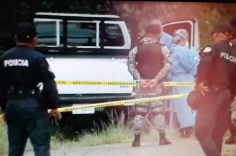 Encuentran cadáver dentro de un auto en Los Algarrobos, Chiriquí