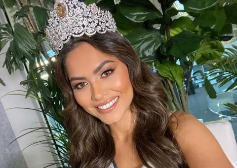Andrea Meza, Miss Universo, dice que los comentarios no le van a quitar el título 