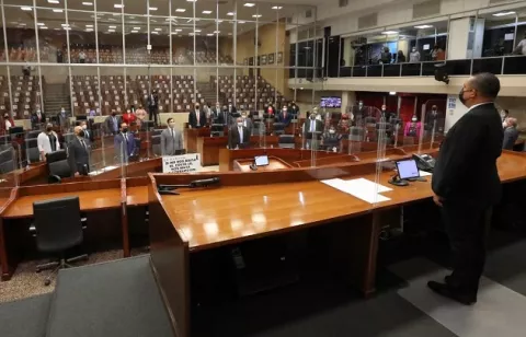 ¿Y las destituciones? Siguen las reacciones por vacunación contra la covid-19 en la Asamblea Nacional