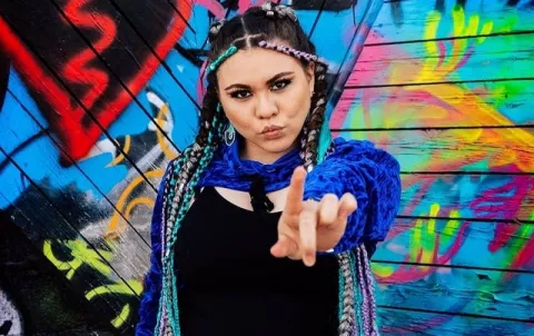 Astrid Nicole está molesta con Jelou!: '¿Cuál es el irrespeto con los artistas?'