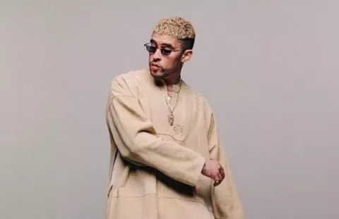 Bad Bunny lanza el tema '100 Millones' junto a su compatriota Luar La L