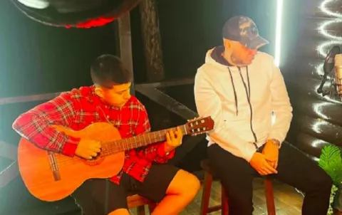Barceló estrena su nueva canción titulada 'Casualidad'