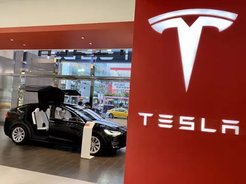 El bitcóin se desploma tras dejar de utilizarlo Tesla en  transacciones
