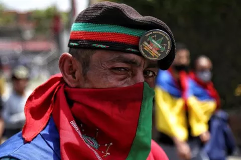 Varios heridos en choques entre civiles armados contra indígenas en Cali