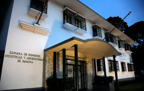 Cámara de Comercio conversa con gremios empresariales para promover y acelerar la recuperación de empleos