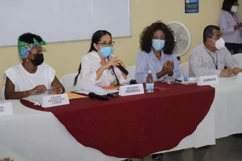 Subcomisión de diputadas inspecciona cuatro cárceles de mujeres