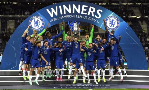 Chelsea levanta la 'Orejona' y es el nuevo rey de Europa
