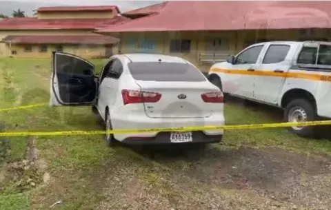 Abandonan vehículo luego  de un tiroteo en la provincia de Colón