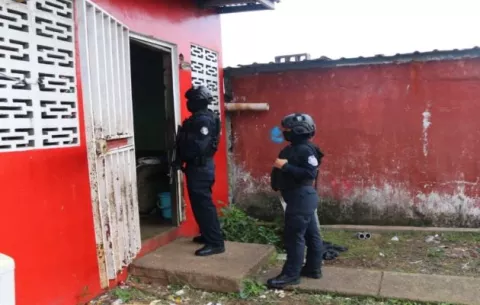 Detienen a cuatro personas y decomisan arma de fuego en la Operación Caribe 2 en Colón
