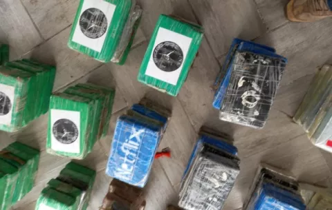 ¡Duro golpe al narcotráfico! Incautan 400 paquetes de droga en Colón