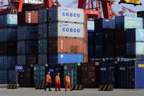 Comercio internacional chino crece un 26.6%, afirmó Aduanas