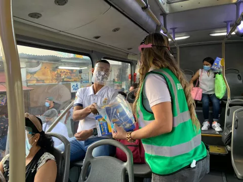Minsa anuncia que uso de pantalla facial será obligatorio en el transporte público, a partir del próximo lunes 17 de mayo