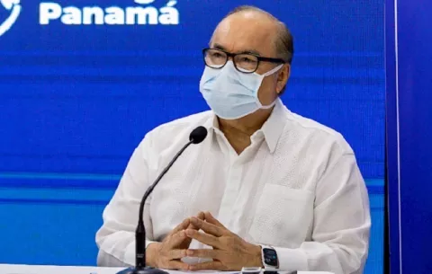 Enrique Lau Cortés: 'No es momento de darle pelonera a la Caja de Seguro Social'