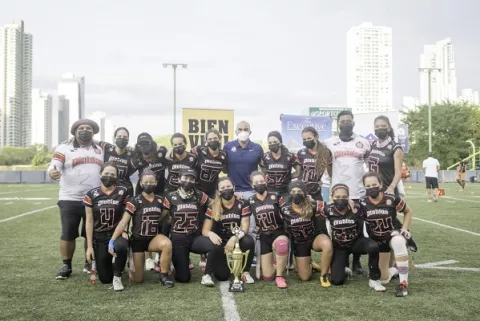 Las Diablas ganan torneo de Ptyflag al vencer en la final a las Red Machine
