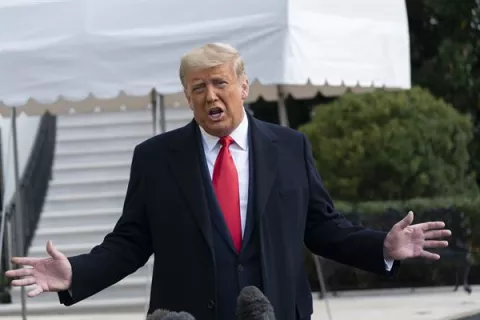 Facebook mantiene el veto a Trump pero deberá revisarlo en los próximos seis meses 