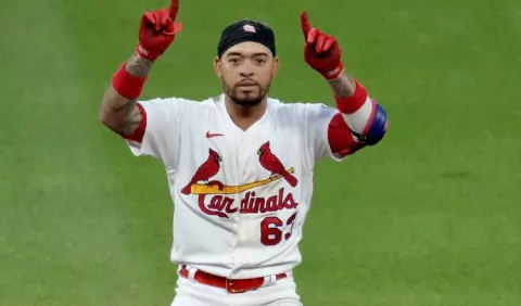 Cardenales apuestan a  la mentalidad ganadora del panameño Edmundo Sosa