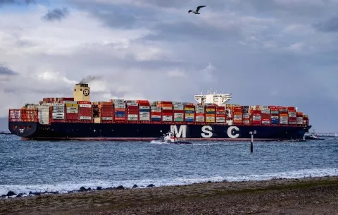 "Ever Given" retenido en el canal de Suez hasta acordar indemnización con autoridades egipcias