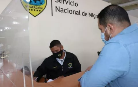 Migración informa que venezolanos y colombianos son la mayoría de deportados y expulsados