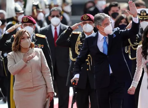 El conservador Guillermo Lasso jura como nuevo presidente de Ecuador