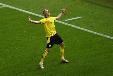Borussia Dortmund alza la Copa de Alemania