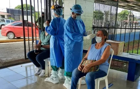 Suben a 4,809 los casos activos de coronavirus en Panamá
