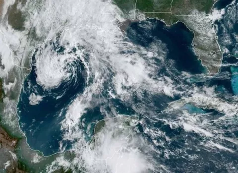 'Ana', primera tormenta del año en el Atlántico, se forma cerca de Bermudas
