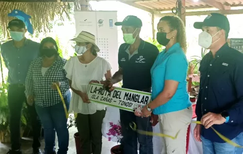 Inauguran primera fase de la Ruta del Manglar en Isla Cañas en Los Santos