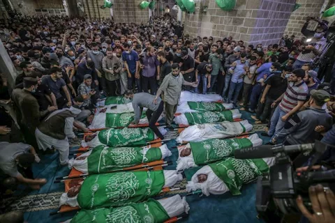 27 niños, entre los 103 muertos palestinos en Gaza en escalada con Israel