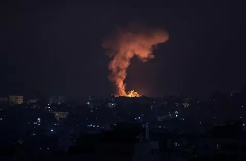 Los enfrentamientos entre Gaza e Israel siguen sin tregua en su quinto día