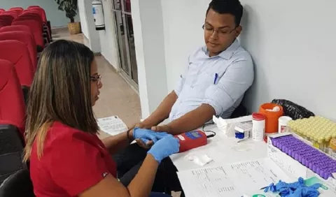 Sector salud vive otro paro de labores, esta vez de los laboratoristas clínicos