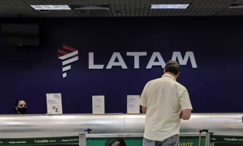 De la bancarrota a la liquidez sólida, en el último año de Latam
